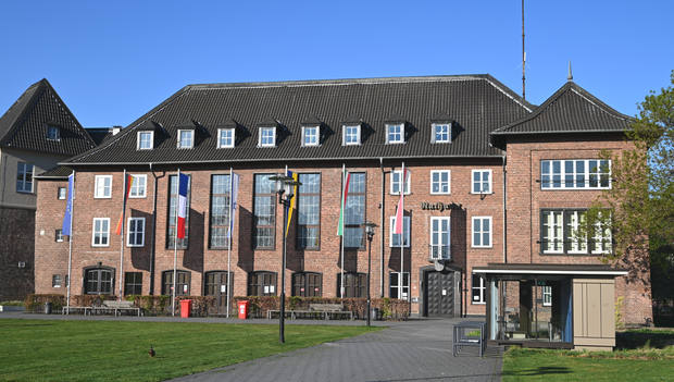 Rathaus Dinslaken 2022.png